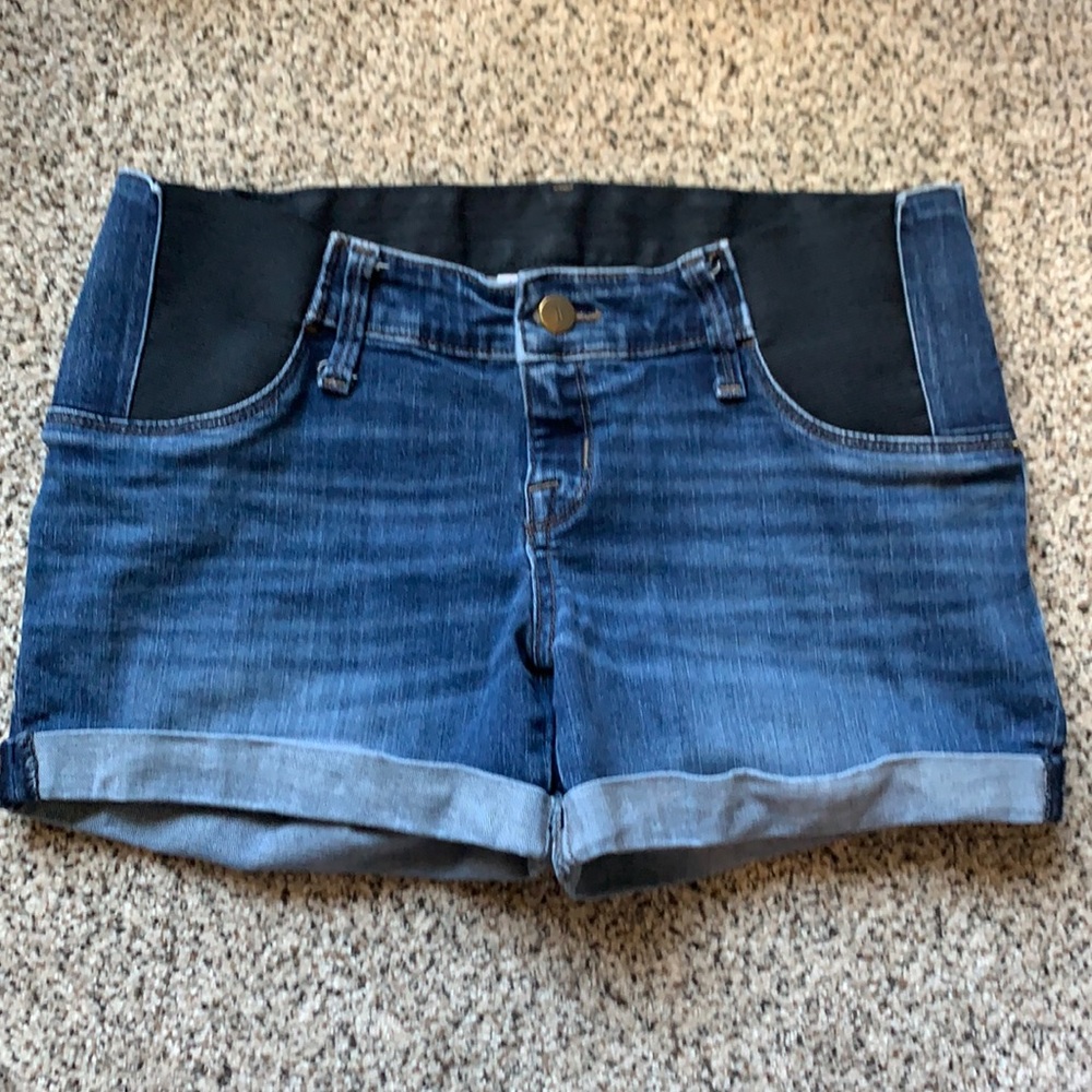 Maternity shorts